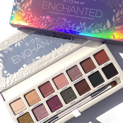 Enhance Your Natural Beauty with the Anomal Magic Eyeshadow Palette